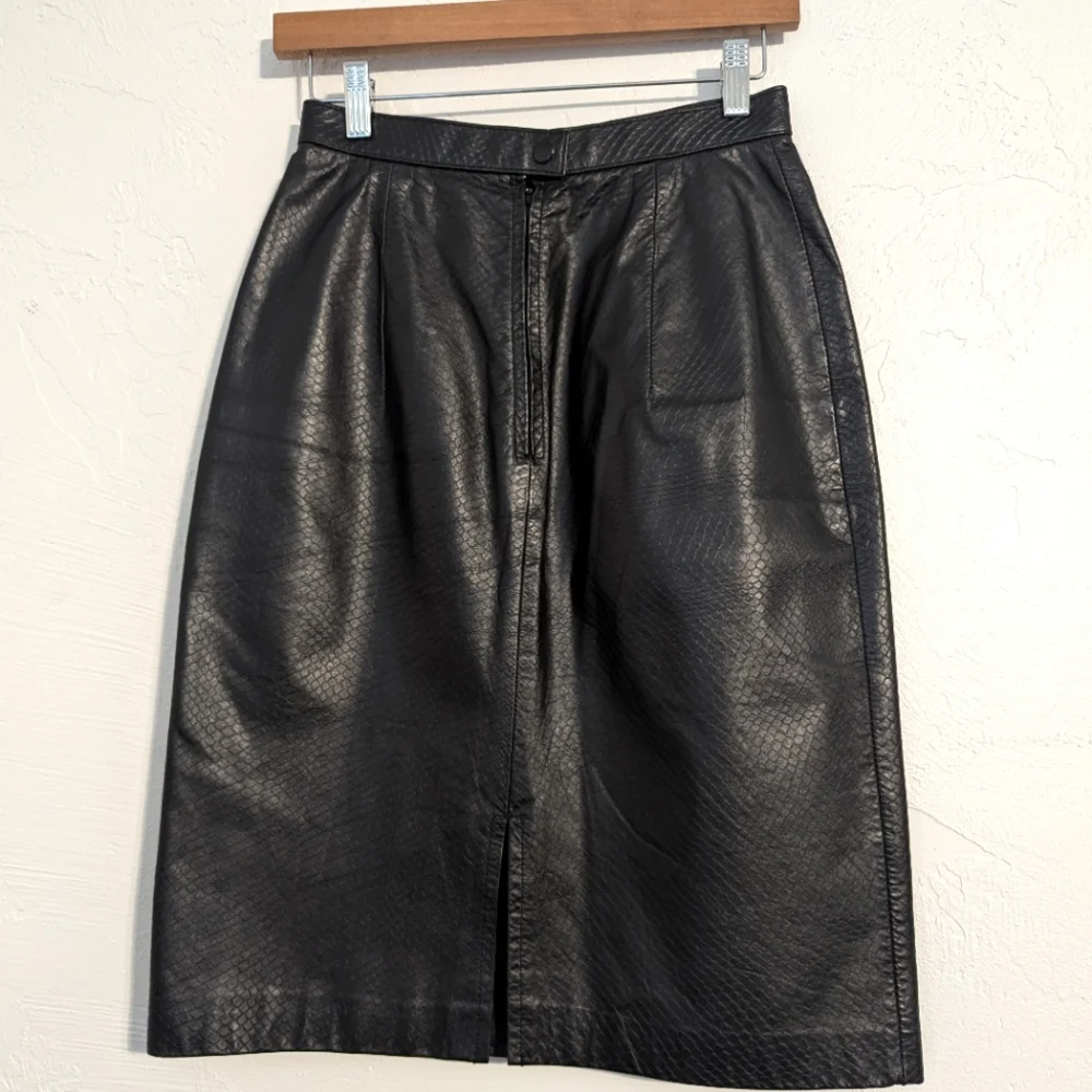 Vintage Wilsons Black Leather Textured Mini Pencil Skirt Mob Wife Biker Babe